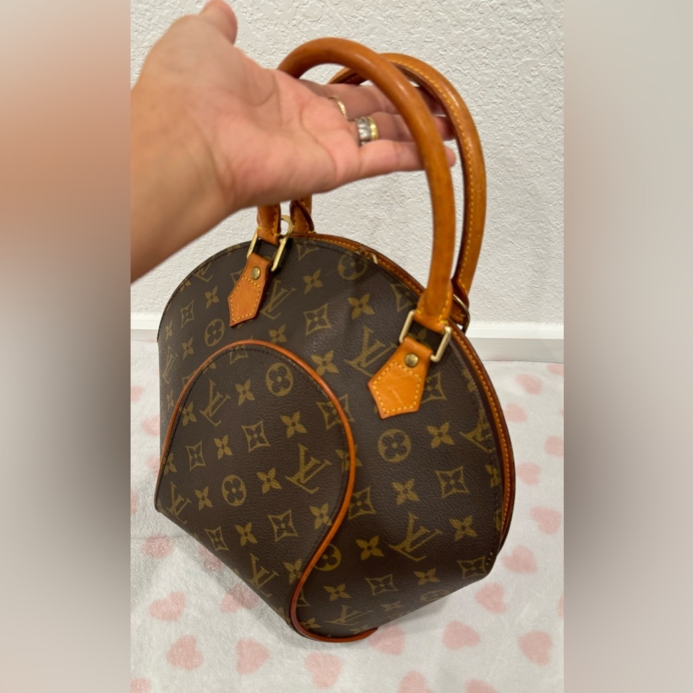 Louis Vuitton Ellipse Monogram Pm Excellent Condi… - image 5